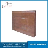 Hermt eftir bílskúrshurð úr timbri